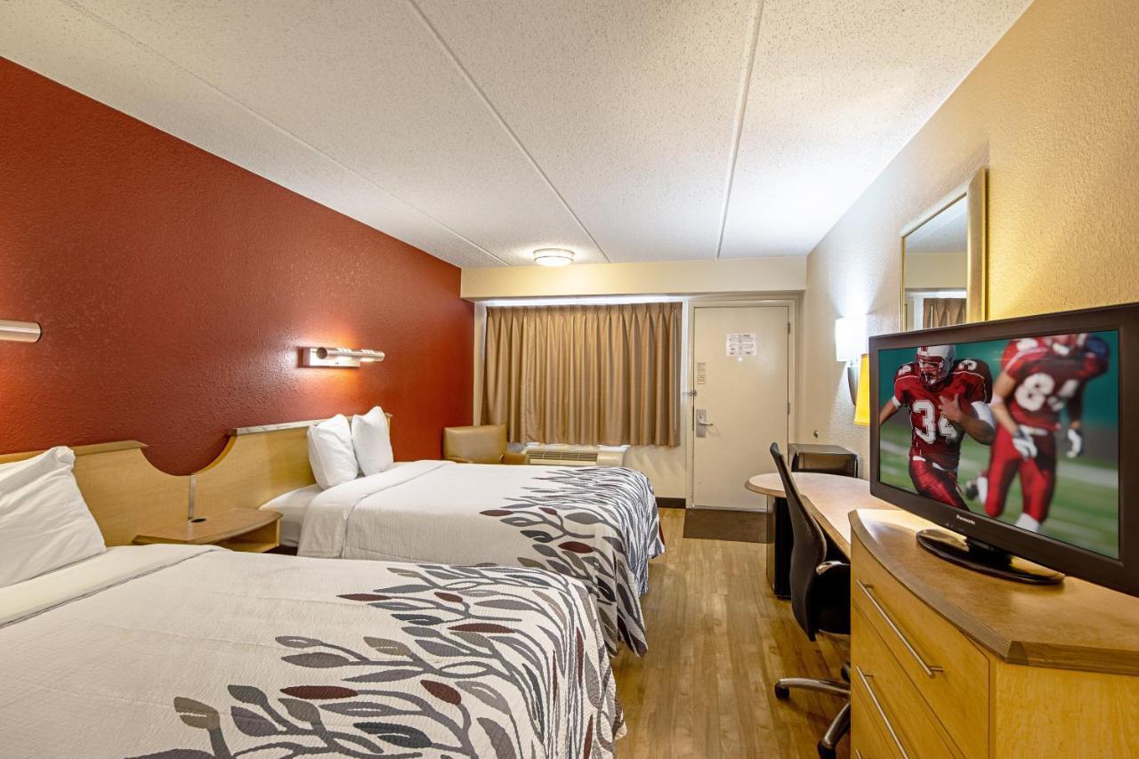 Red Roof Inn Fairmont Ngoại thất bức ảnh