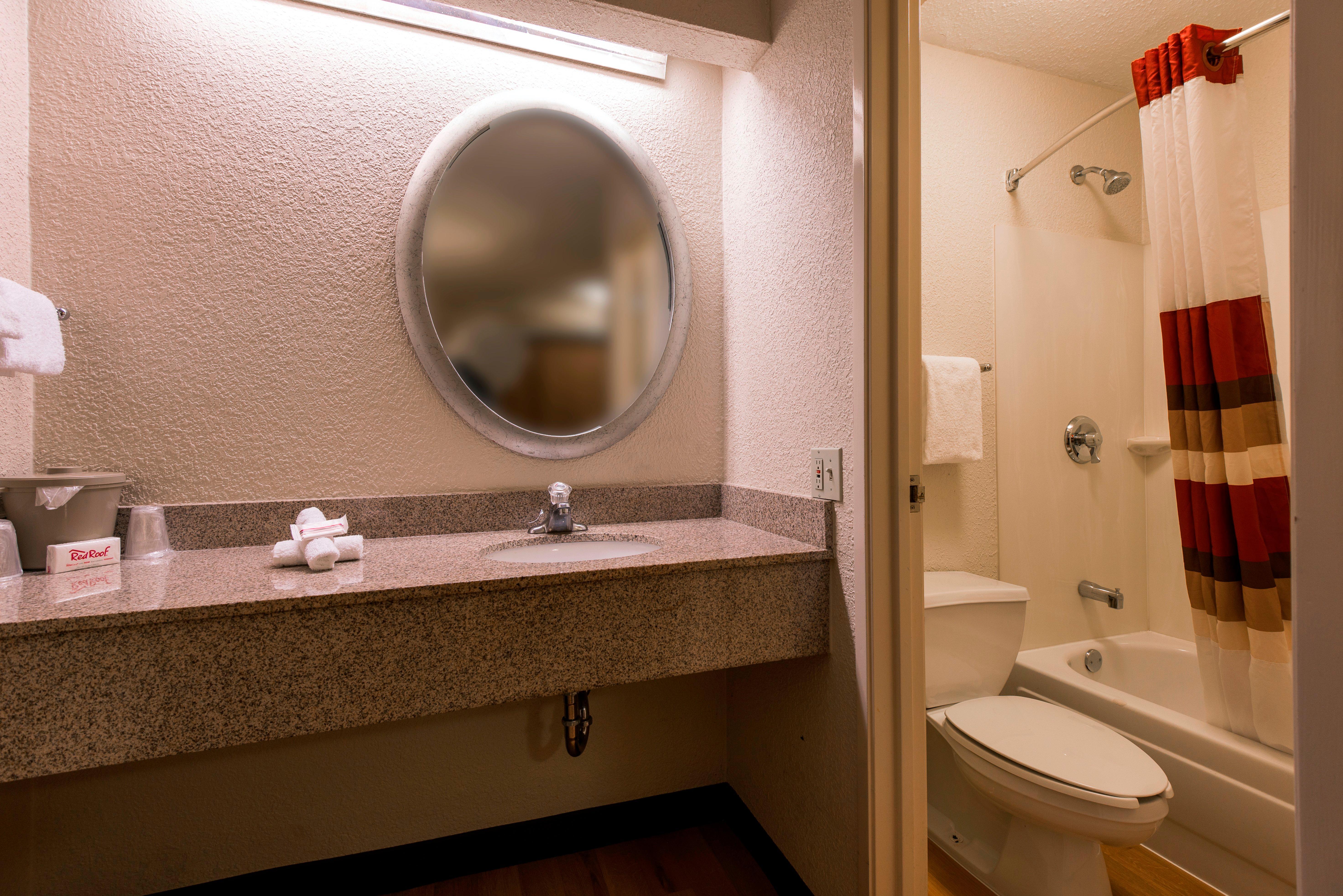 Red Roof Inn Fairmont Ngoại thất bức ảnh