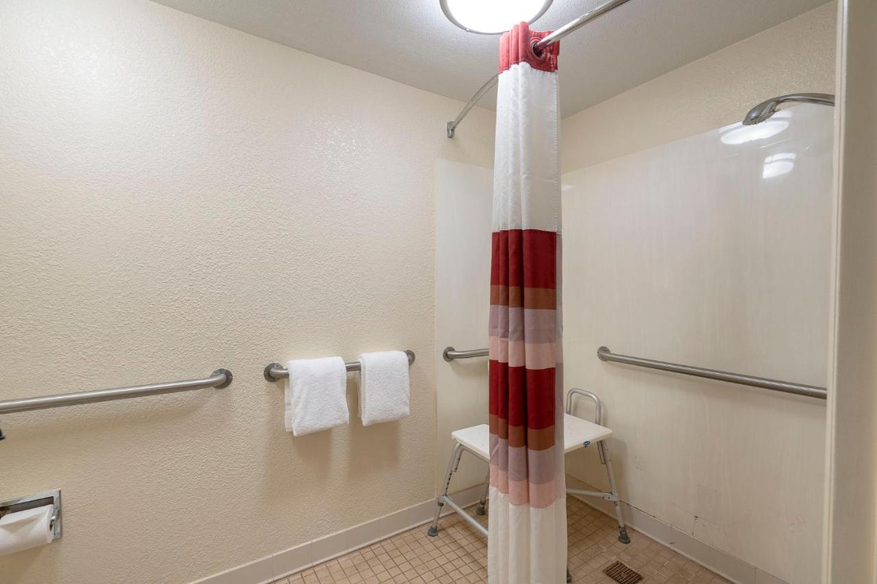 Red Roof Inn Fairmont Ngoại thất bức ảnh