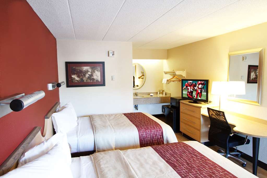 Red Roof Inn Fairmont Phòng bức ảnh