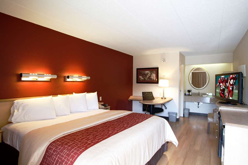 Red Roof Inn Fairmont Phòng bức ảnh