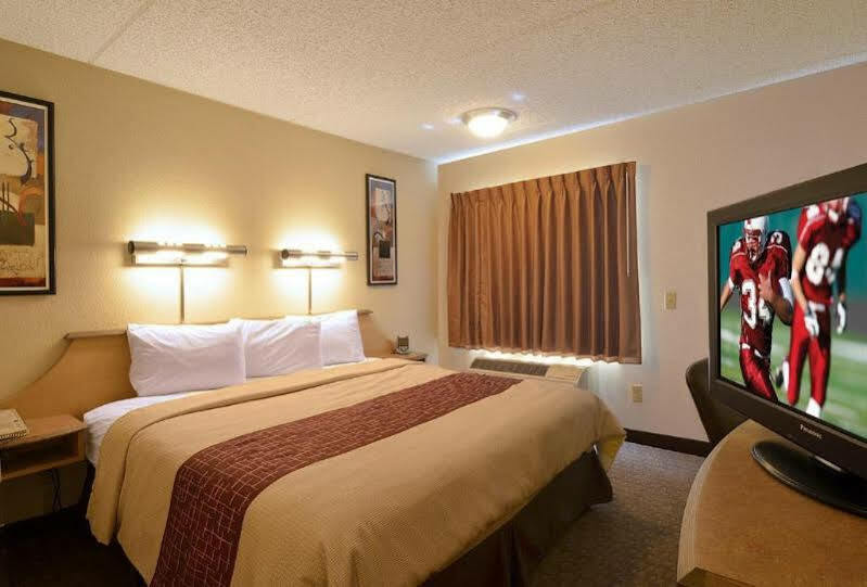 Red Roof Inn Fairmont Ngoại thất bức ảnh