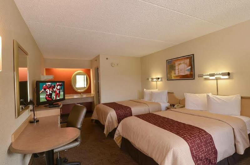Red Roof Inn Fairmont Ngoại thất bức ảnh